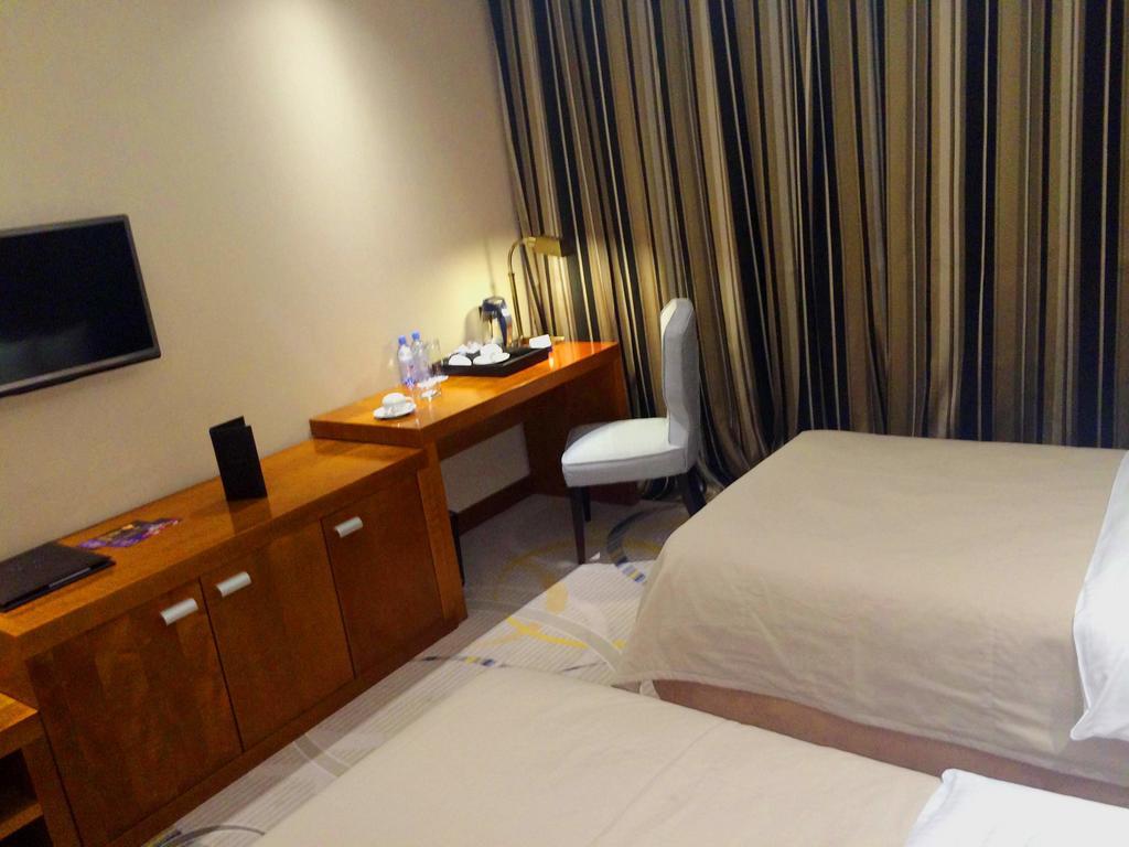 Royal Plaza Hotel And Casino カプチャゲイ 部屋 写真
