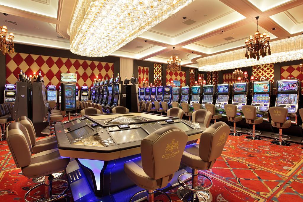 Royal Plaza Hotel And Casino カプチャゲイ エクステリア 写真