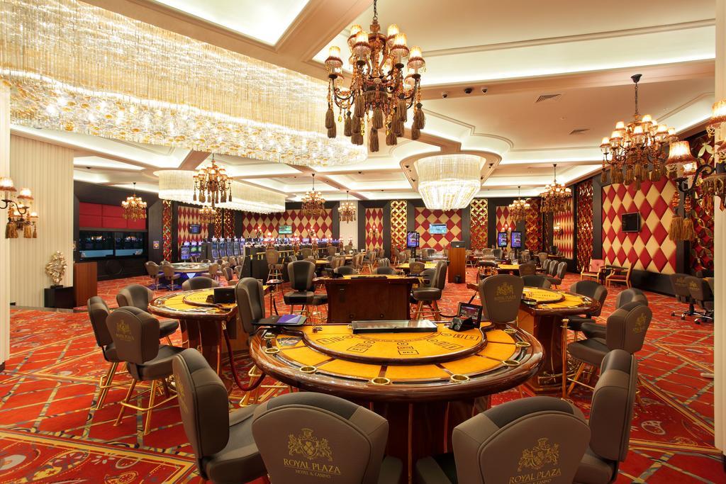 Royal Plaza Hotel And Casino カプチャゲイ エクステリア 写真