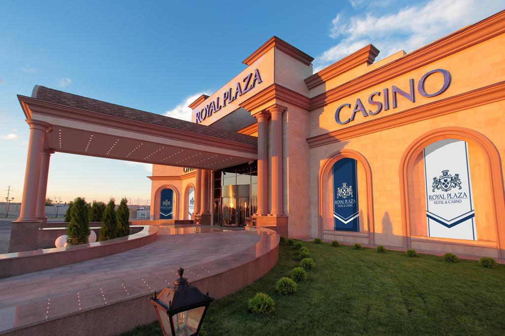 Royal Plaza Hotel And Casino カプチャゲイ エクステリア 写真