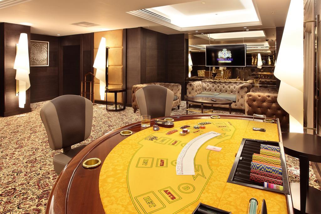 Royal Plaza Hotel And Casino カプチャゲイ エクステリア 写真
