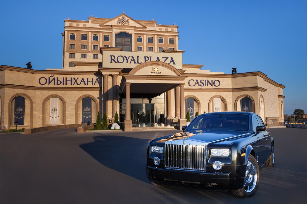 Royal Plaza Hotel And Casino カプチャゲイ エクステリア 写真