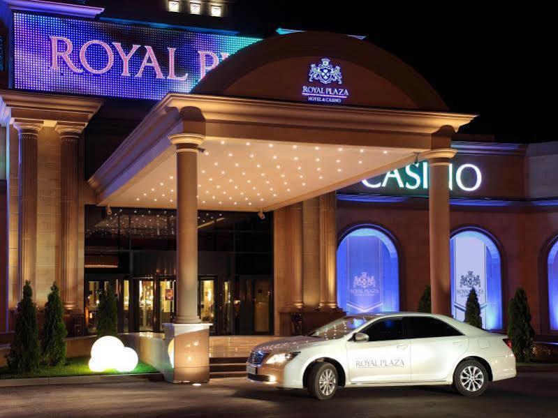 Royal Plaza Hotel And Casino カプチャゲイ エクステリア 写真